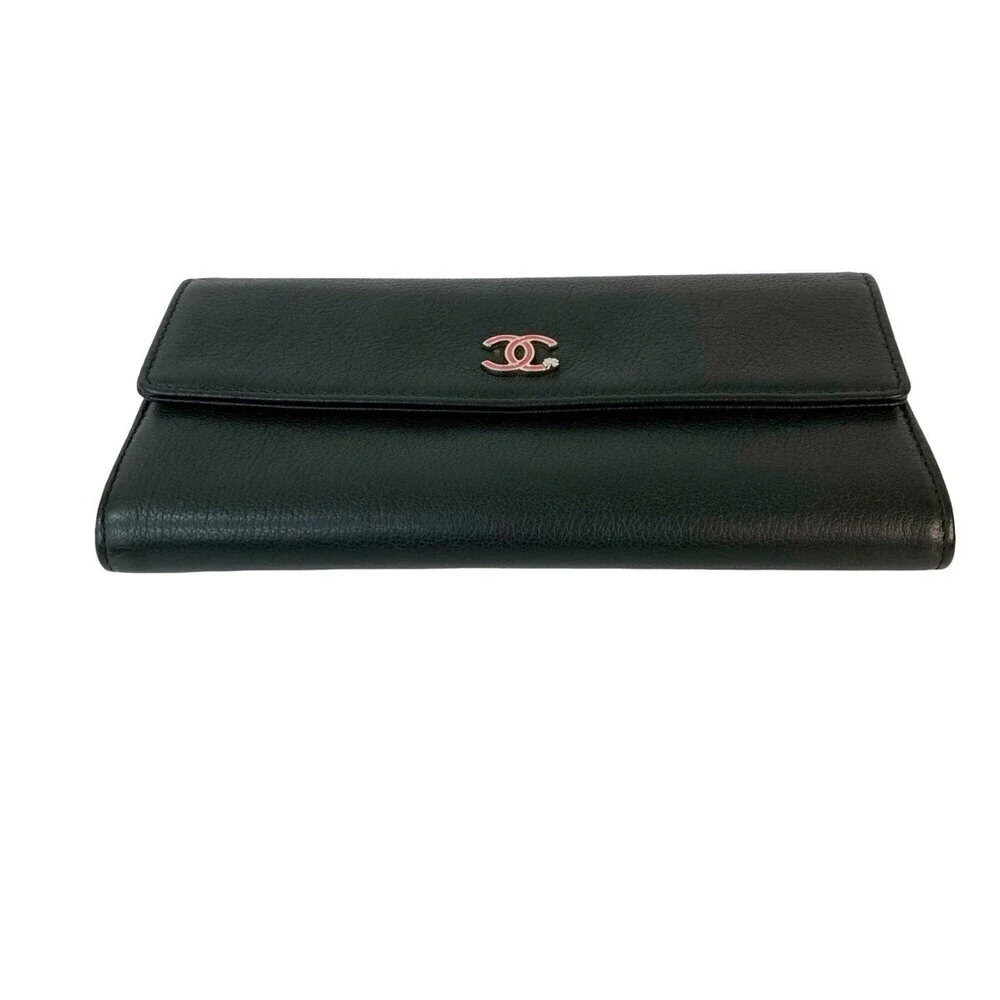 CHANEL Authentic Black Leather Logo Wallet